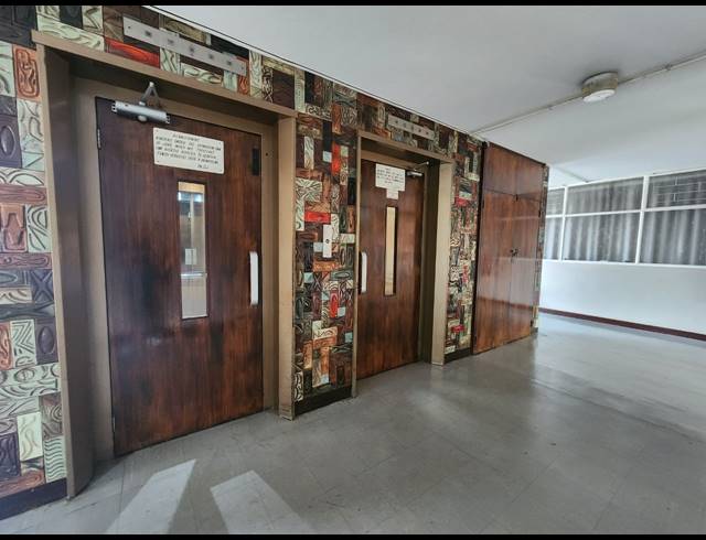 3 BEDROOM FLAT FOR SALE IN THREE RIVERS PROPER